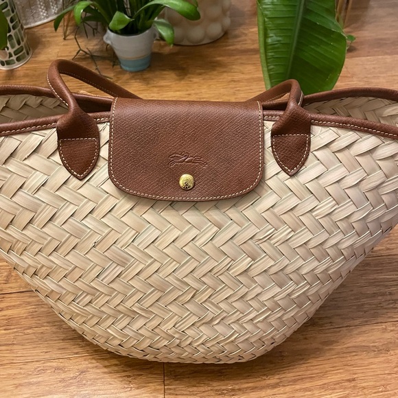 Longchamp Handbags - BNWT XL Longchamp Beach Tote